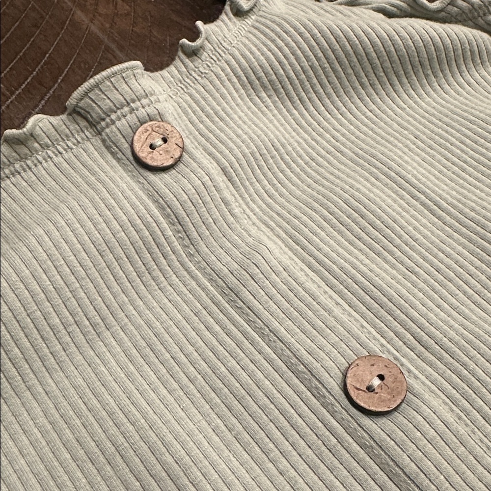 Green Button-Down Ribbed Dress - Picture 6 of 7